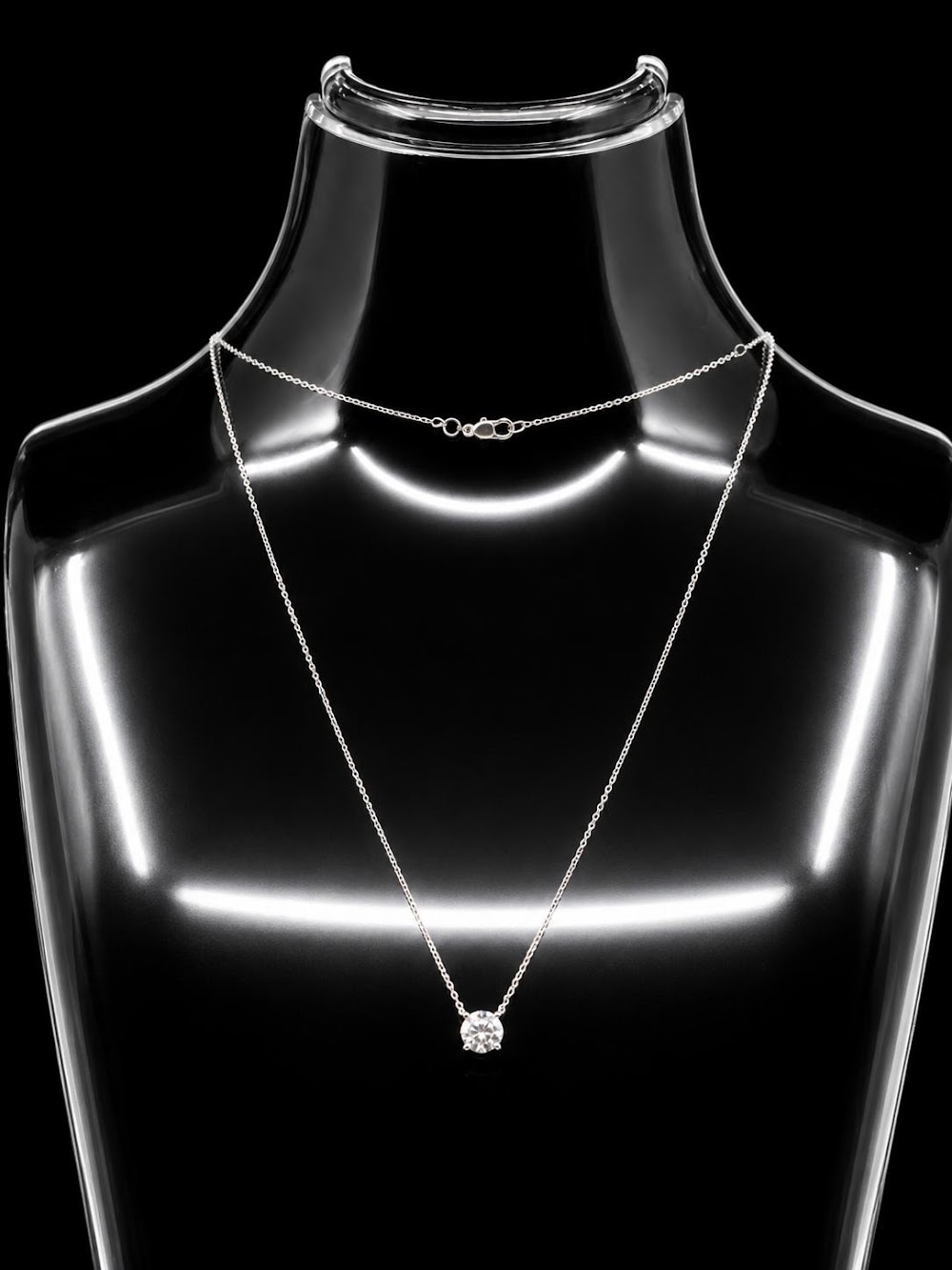 Round Pendant Necklace